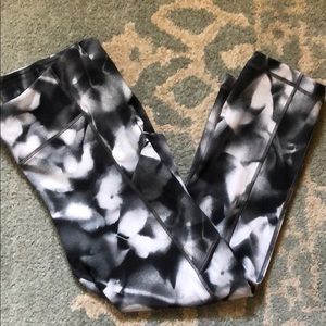 Lulu lemon athletica cropped leggings